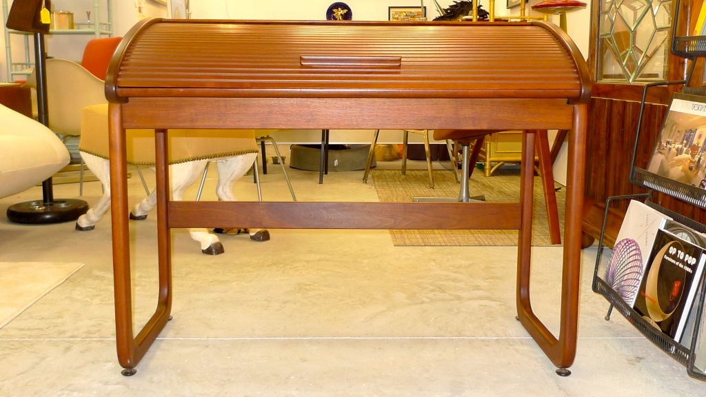Teak Roll Top Desk by Brown Saltman In Excellent Condition In Hanover, MA