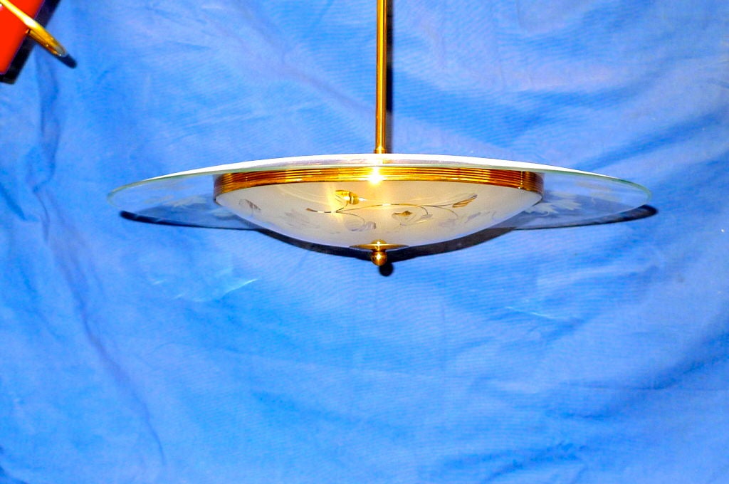 Lampe à suspension italienne en forme de soucoupe volante des années 1950 d'après Pietro Chiesa en vente 1