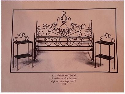 Paar französische Chevets aus gelochtem Stahl aus den 1950er Jahren (Mitte des 20. Jahrhunderts) im Angebot