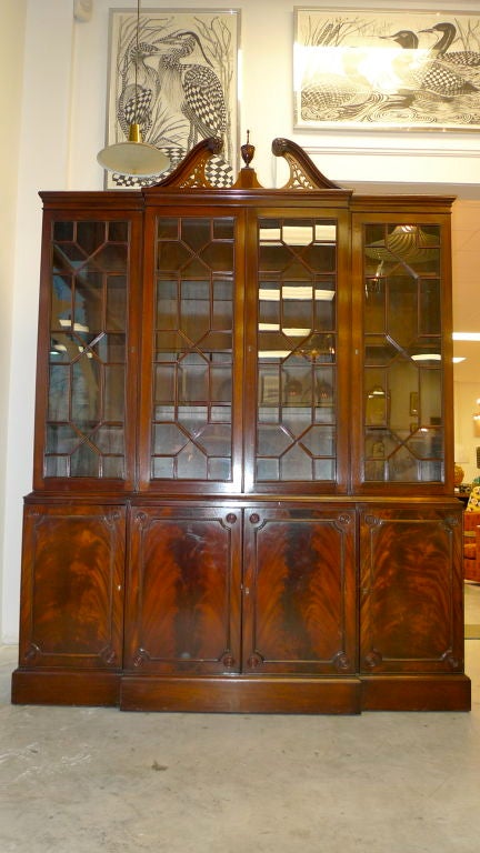 Custom Mahogany Chippendale Breakfront Bookcase In Excellent Condition In Hanover, MA