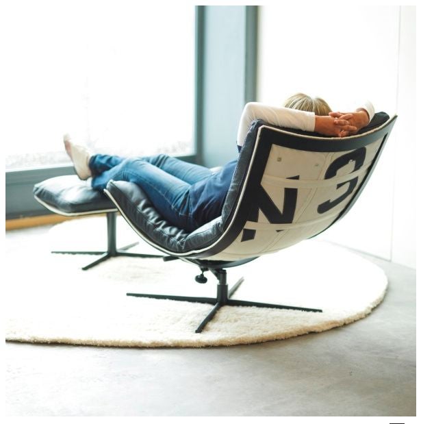 The Spinnaker chair is a modern and luxurious chair created in collaboration with Hødnebø, Norwegian furniture manufacturing company and Norwegian designers Linda Steen and Lena Axelsson. The spring-loaded chair allows you to settle into the most