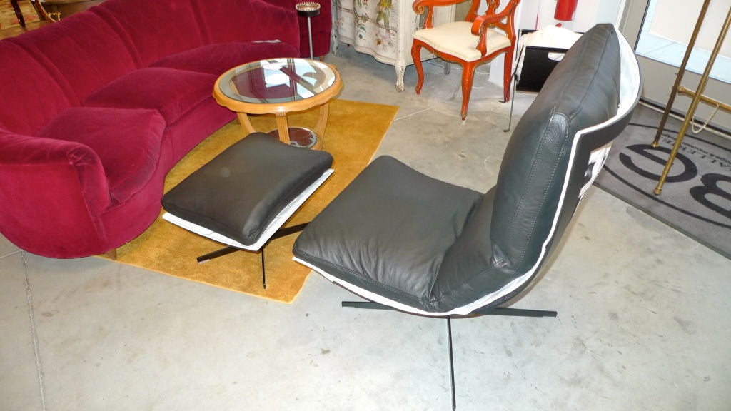 Spinnaker Lounge Chair & Ottoman 2