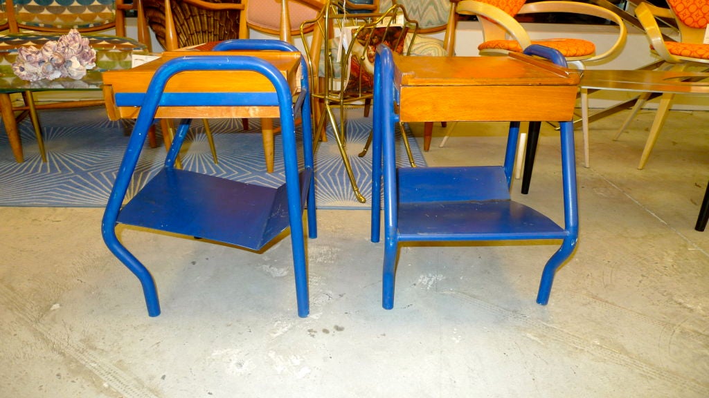 These night stands or side tables are so French 1950's and evoke the Sanatorium designs of Jean Prouve.

They’re actually by Jacques Hitier for Tibauto and were often used in school dormitories and military barracks. 

Price is for the pair.

Each