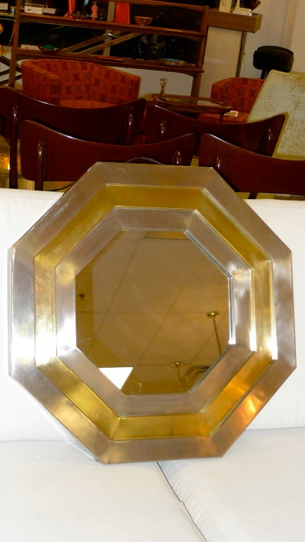 Fin du 20e siècle Miroir octogonal français des années 1970 en acier inoxydable et laiton d'après Maria Pergay en vente