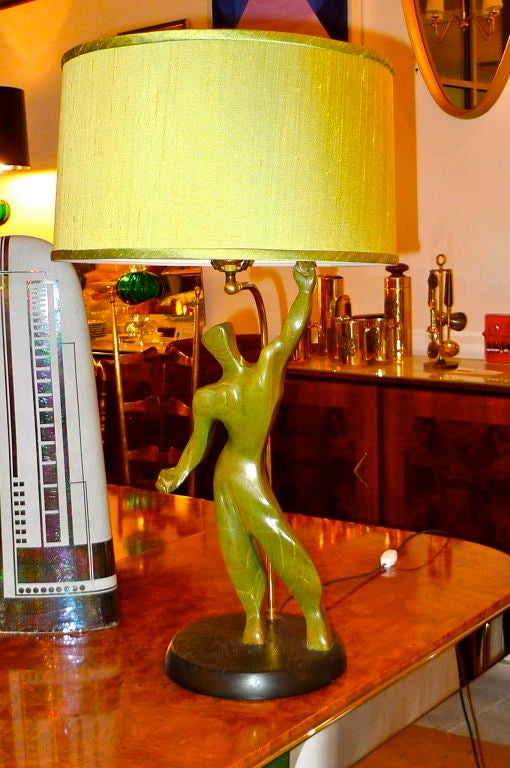Mid-20th Century Figural Modernist Table Lamp by Heifetz For Sale