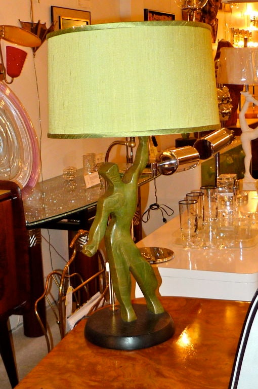 Figural Modernist Table Lamp by Heifetz For Sale 1