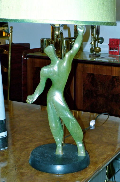 Figurale modernistische Tischlampe von Heifetz im Angebot 3
