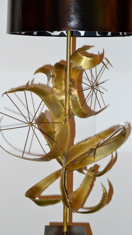 Mid-20th Century Brutalist “Setarrah” Lamp by Bijan of California for Laurel For Sale