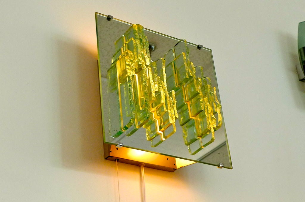 Single Mirrored Light Box Sconce by Raak of Amsterdam For Sale 1