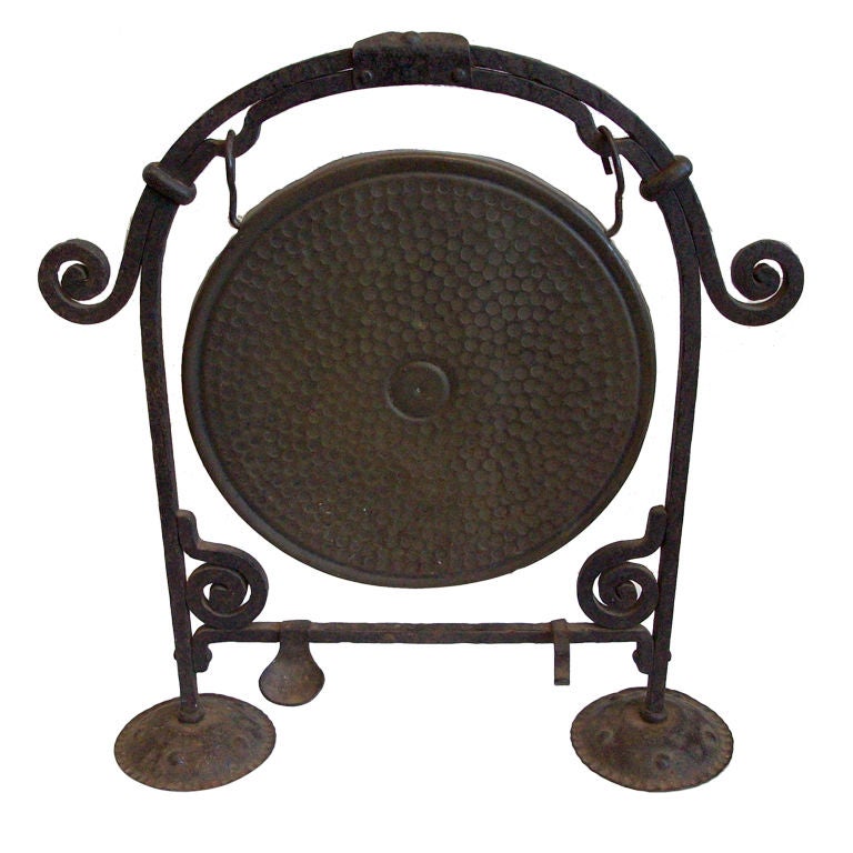 Argentine Gong by José Thenée