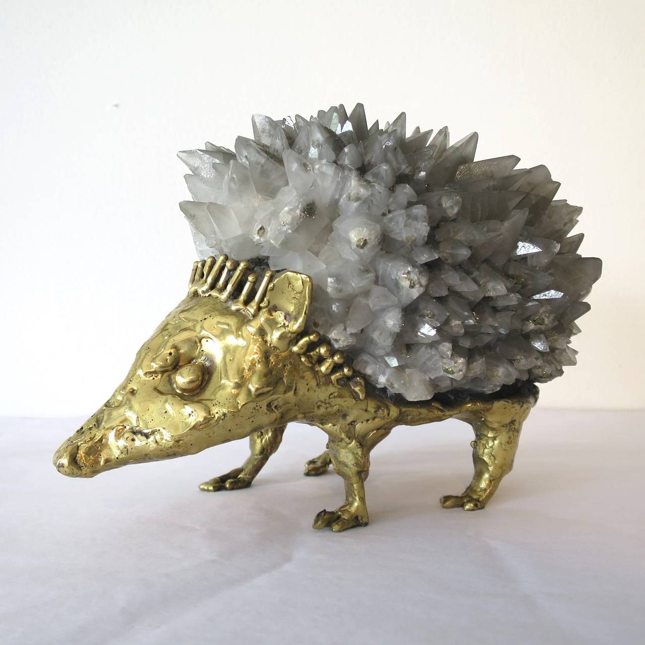 Unique piece, this hedgehog in bronze and rock crystal stone is one of a kind. Unique sculpture by Duval-Brasseur.
Signed piece.