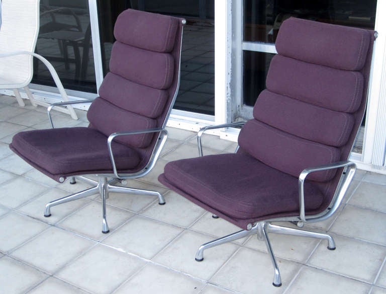 Mid-Century Modern Mid-Century Pair of Armchairs Designed by Eames for Herman Miller