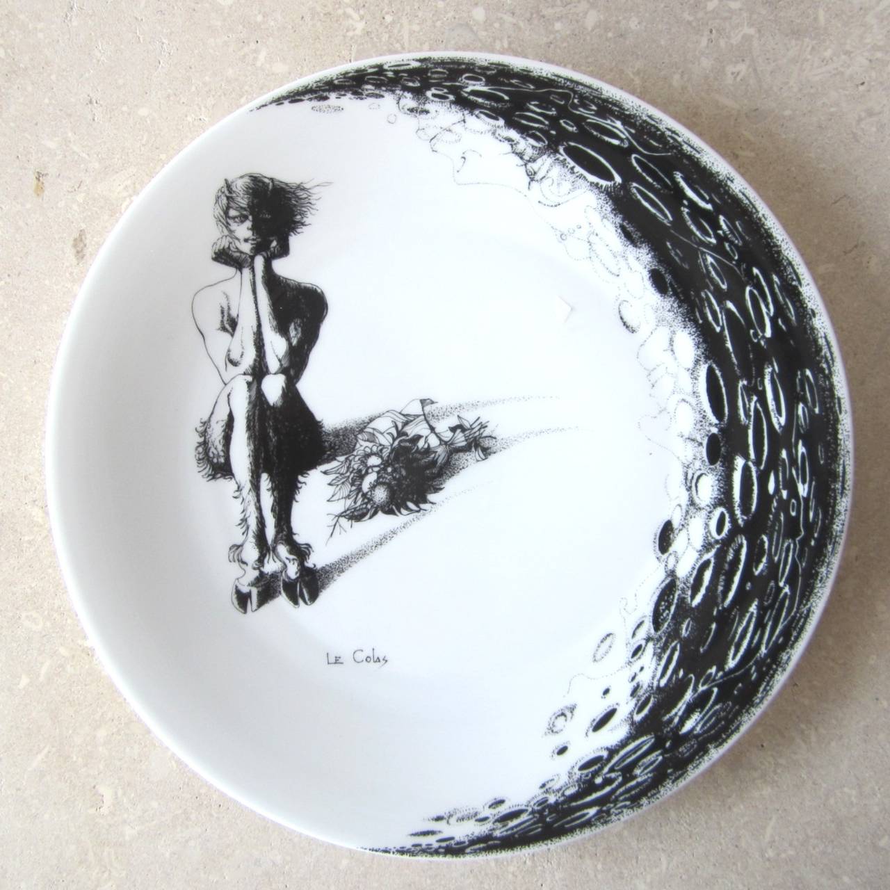 Mid-Century porcelain plate by The artist Le Colas.
He made a limited edition of porcelain painted.
This one is the 