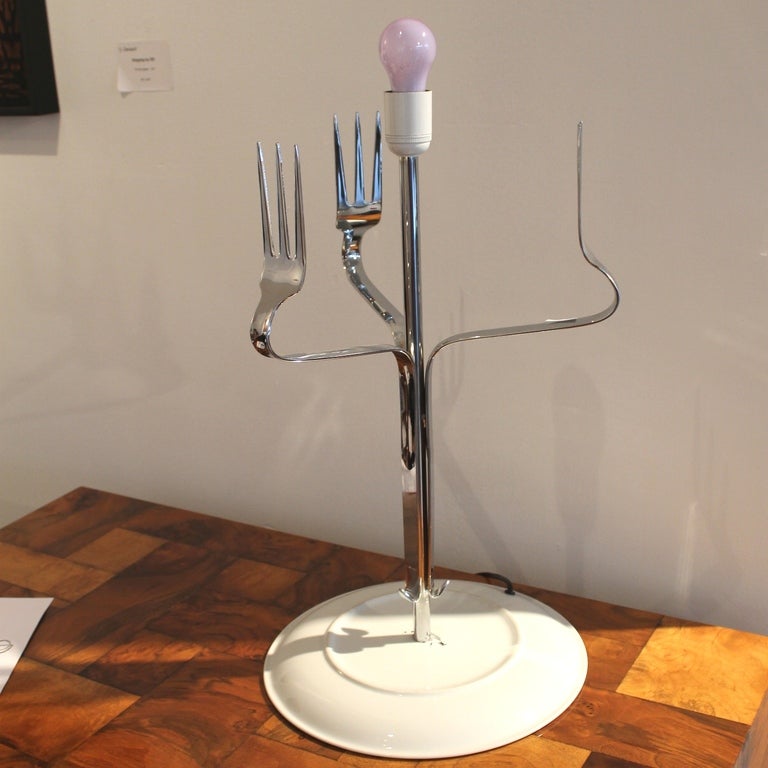 Mid-Century Michele De Lucchi Italian Design White Table Lamp In Excellent Condition In Miami, FL