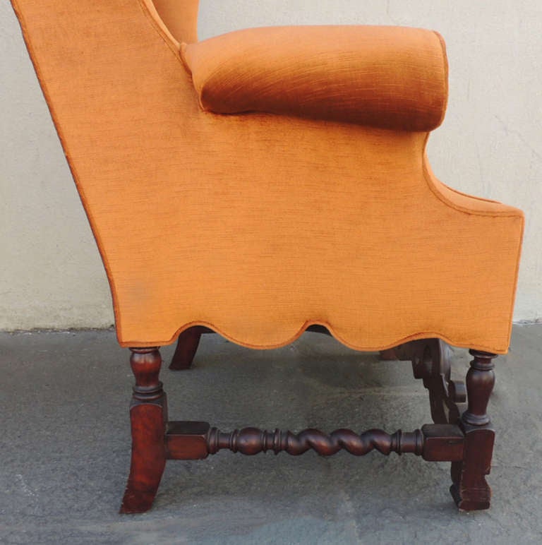 Pair of Late 19th Century English Arm Chairs 1