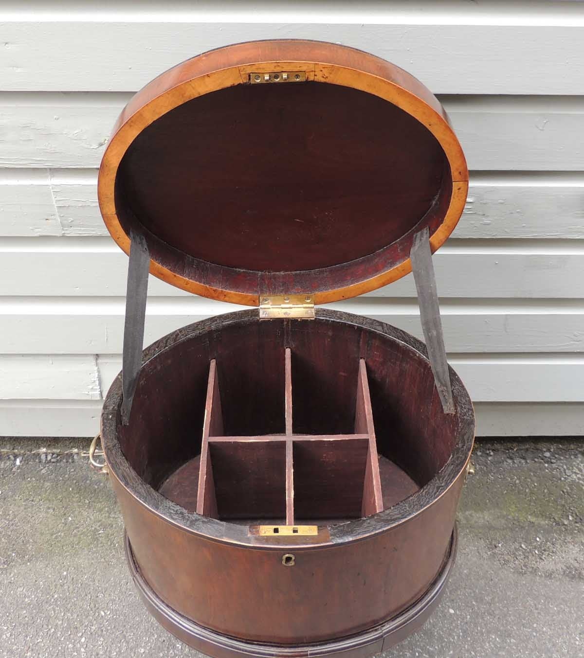 English Oval Cellarette or 'Bottle Box' on Stand, 1800s In Good Condition In Charleston, SC