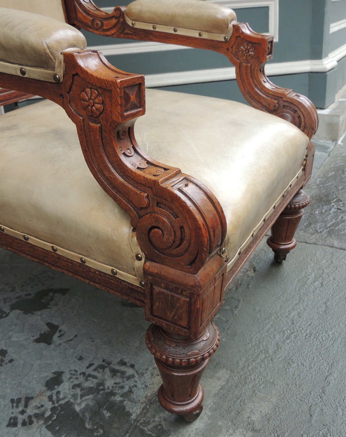 19th Century Pair of English Leather Library Chairs 1