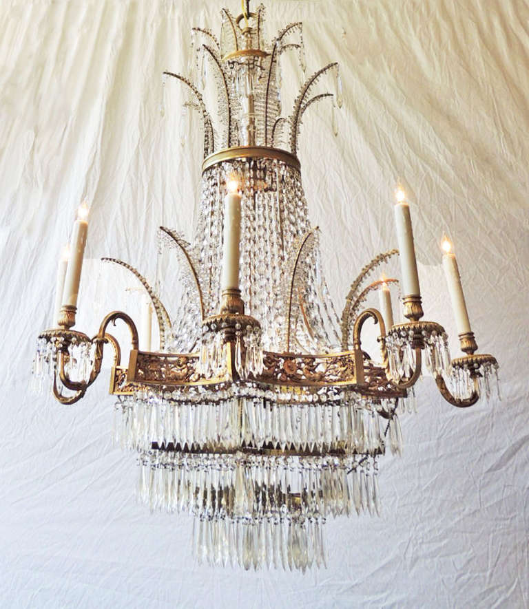 Late 19th Century Russian Empire Bronze and Crystal Chandelier 3