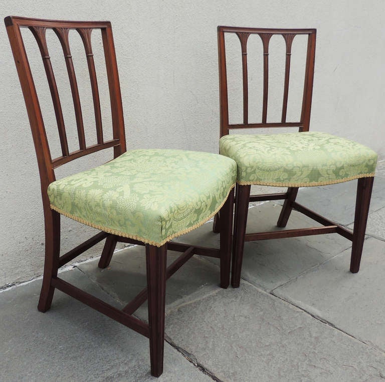 Pair of 18th C English Neoclassical Side Chairs In Excellent Condition In Charleston, SC