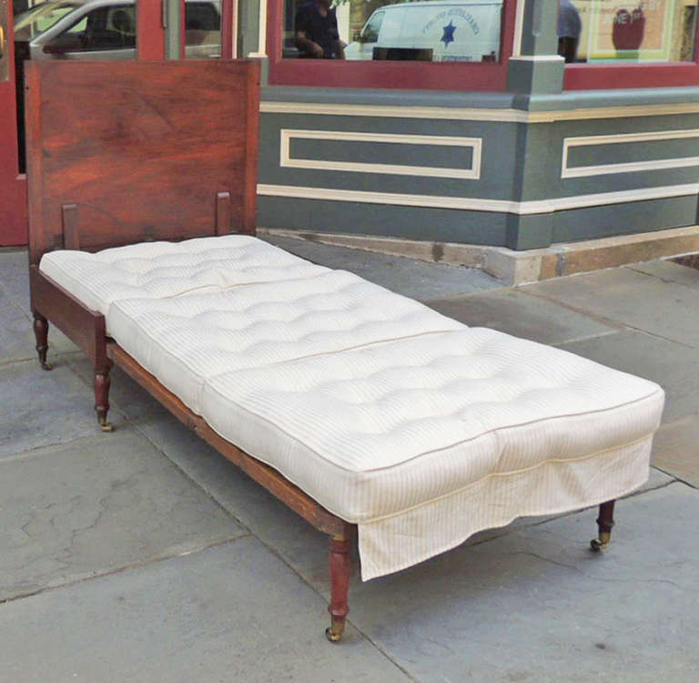19th C English Regency Mahogany Campaign Bed by Morgan & Sanders  In Excellent Condition In Charleston, SC