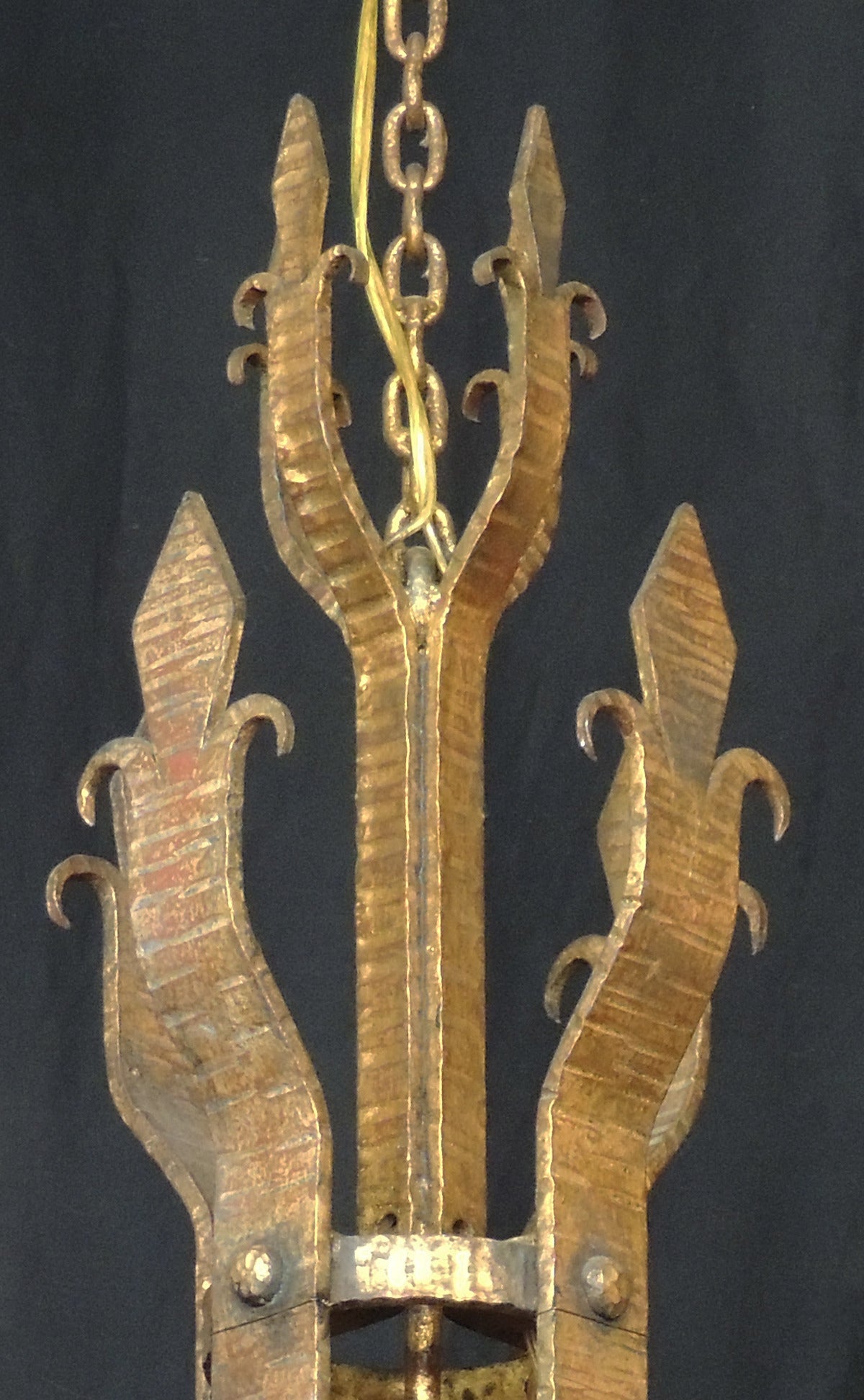 Frühes 20. Jahrhundert Spanischer Eisen-Kronleuchter (Blattgold)