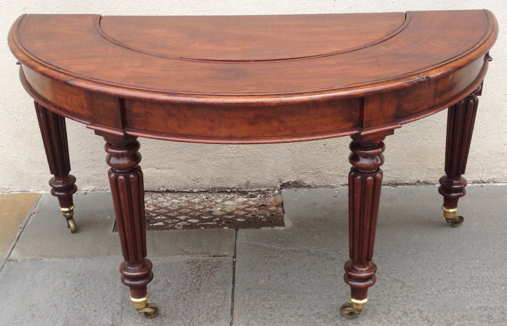 19th Century Early 19th century English Social Table/Hunt Table