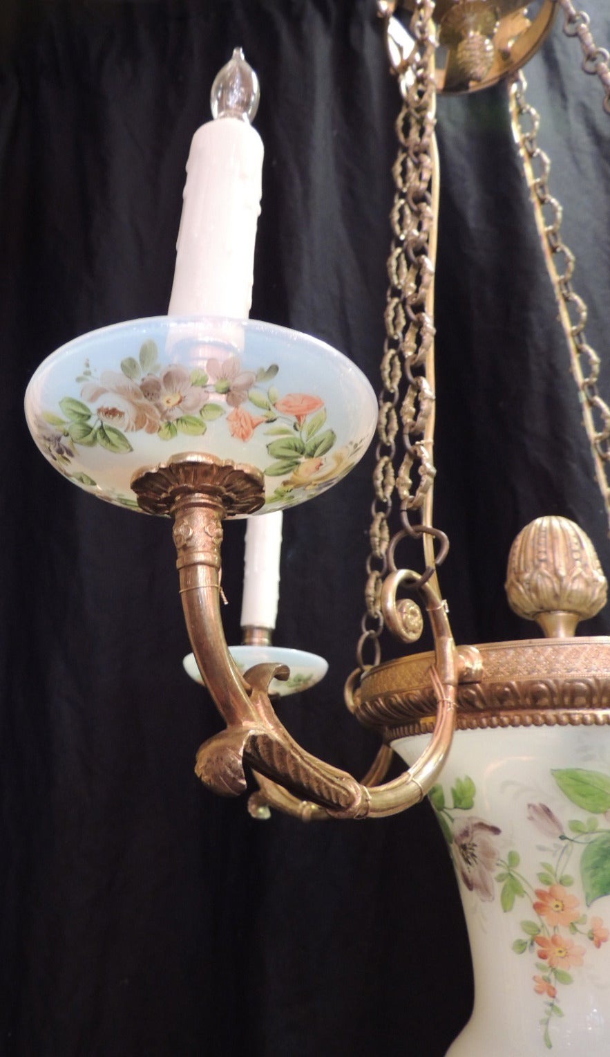 Early 19th Century Russian Empire Opaline and Bronze Chandelier In Good Condition For Sale In Charleston, SC