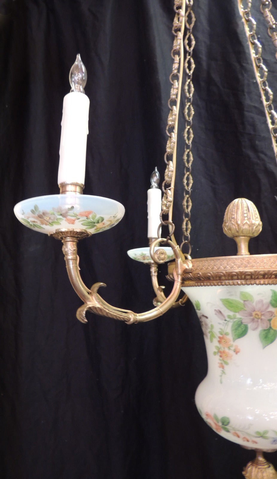 Early 19th Century Russian Empire Opaline and Bronze Chandelier For Sale 2