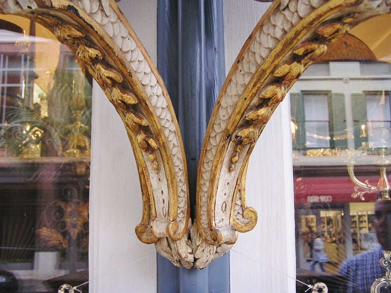 Pair of Italian Painted and Gilt Wall Brackets. Circa 1820 For Sale 2