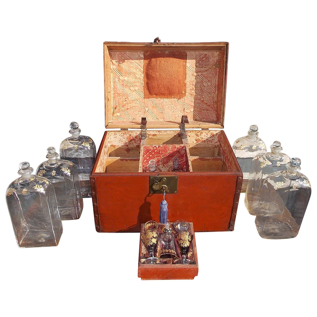 American Pine Liquor Traveling Case, Circa 1810 For Sale