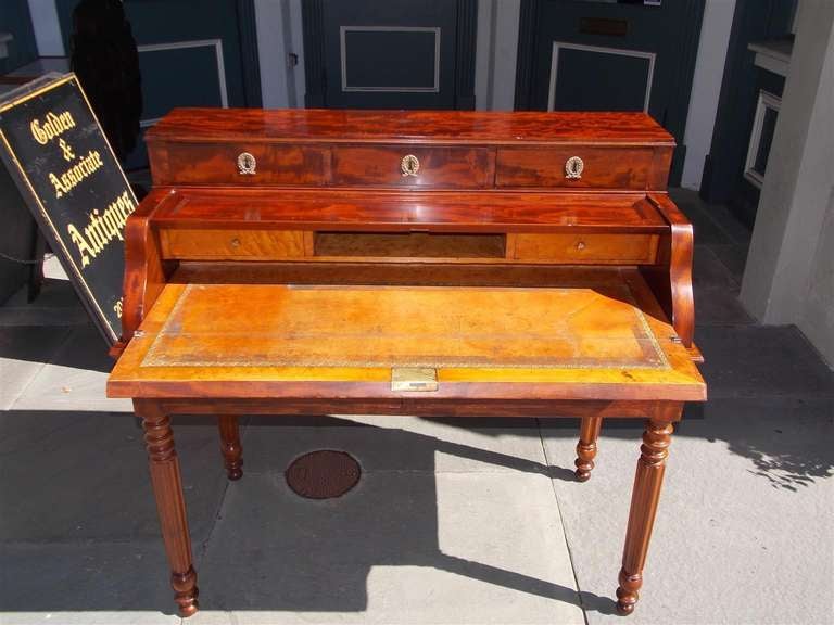American Mahogany Ladies Writing Desk - Circa 1780 In Excellent Condition In Hollywood, SC