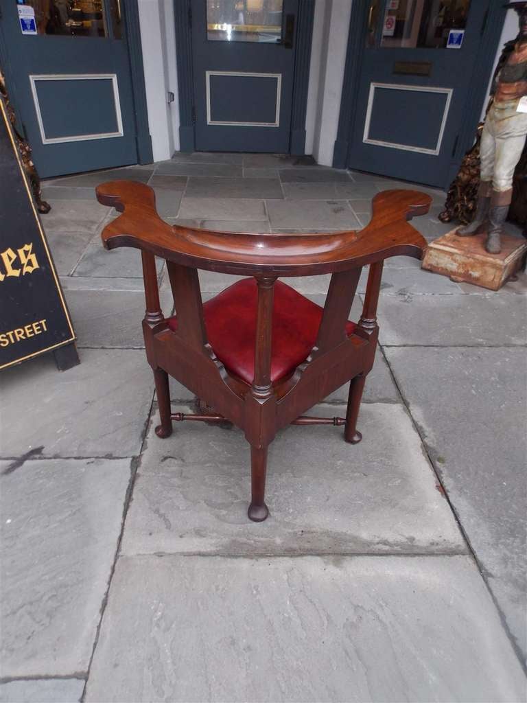 English Mahogany Queen Anne Corner Chair.  Circa 1760 3