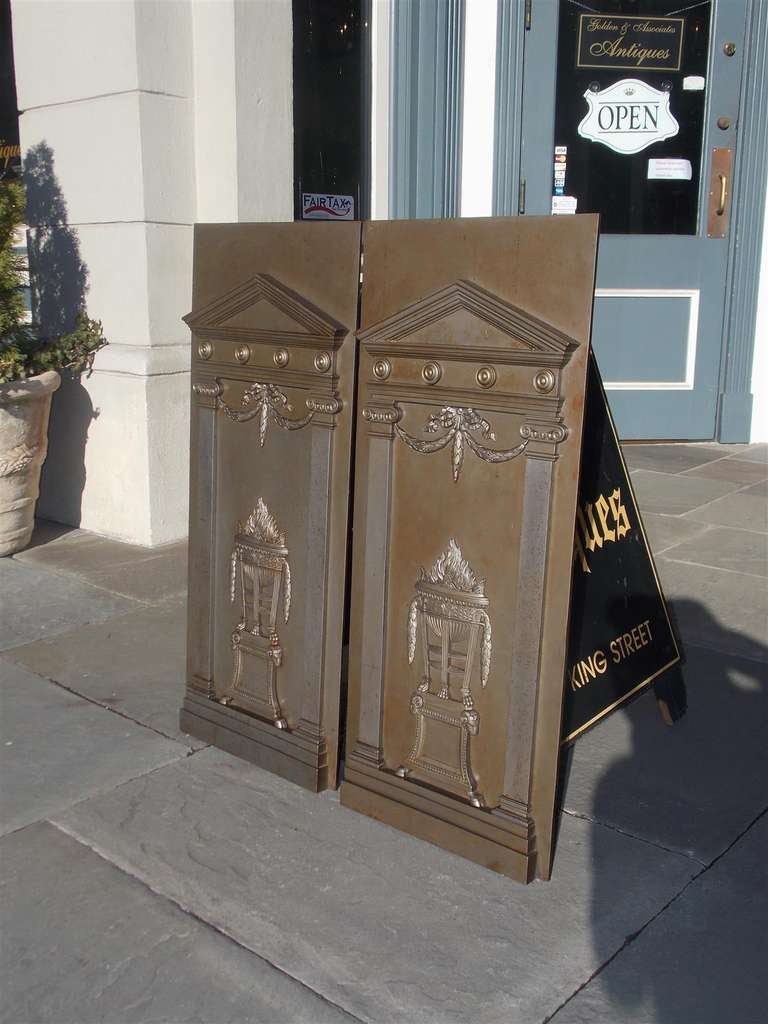 Pair of English Polished Steel Fire Backs. Circa 1790 In Excellent Condition For Sale In Hollywood, SC