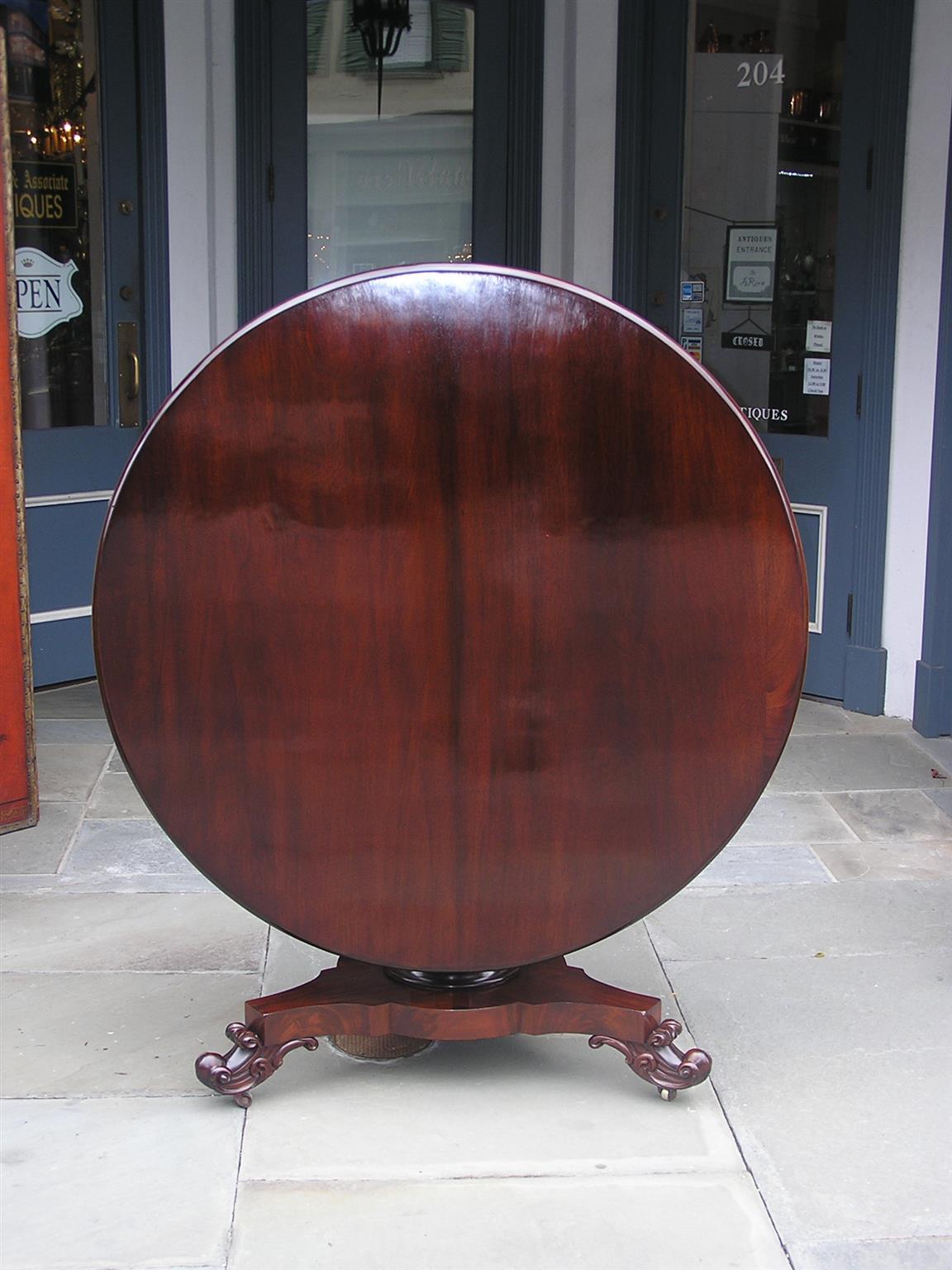 English Regency Mahogany Breakfast Table. Circa 1830 In Excellent Condition For Sale In Hollywood, SC