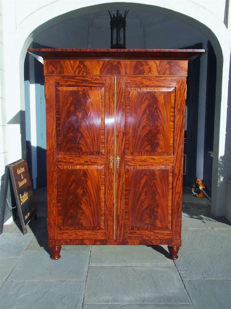American Crotch Mahogany Gentleman's Press. Circa 1810