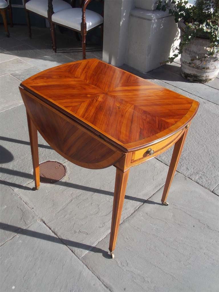 Table Pembroke ovale anglaise en bois et bois satiné de style roi anglais. Circa 1780 en vente 1