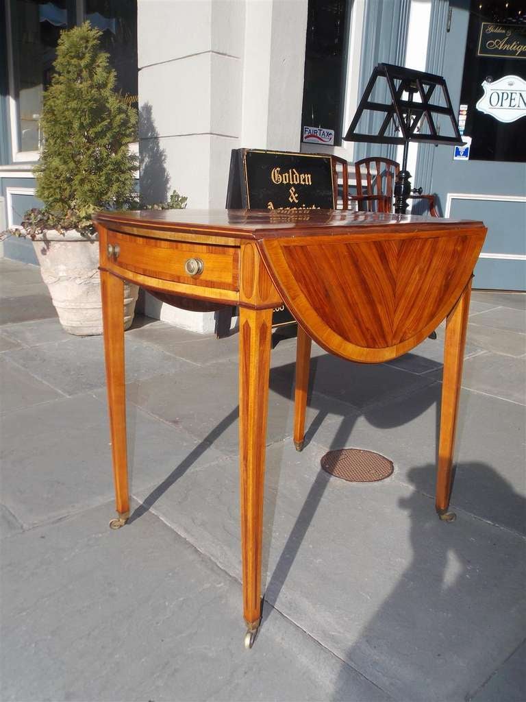 Table Pembroke ovale anglaise en bois et bois satiné de style roi anglais. Circa 1780 en vente 2