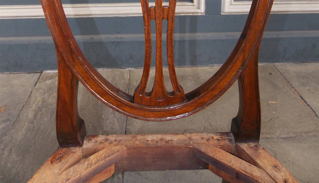 Pair of Charleston Classical Shield Back Mahogany  Side Chairs, Circa 1790 In Excellent Condition In Hollywood, SC