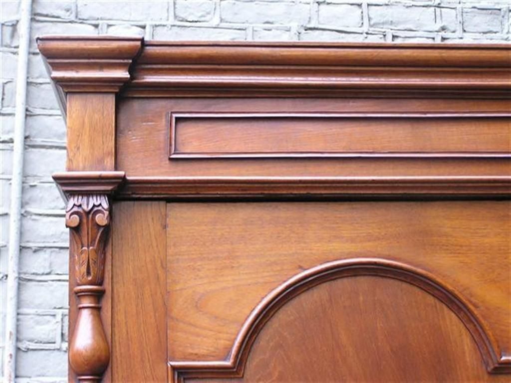 armoire arched
