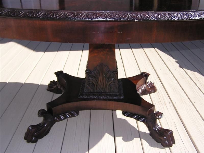 American Classical American Mahogany Oval Library Table. Circa 1820 For Sale