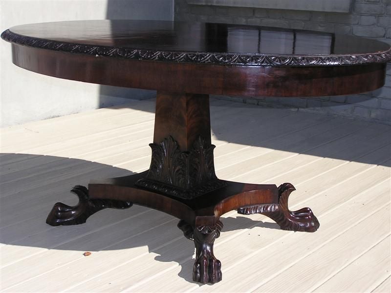 American Mahogany Oval Library Table. Circa 1820 In Excellent Condition For Sale In Hollywood, SC