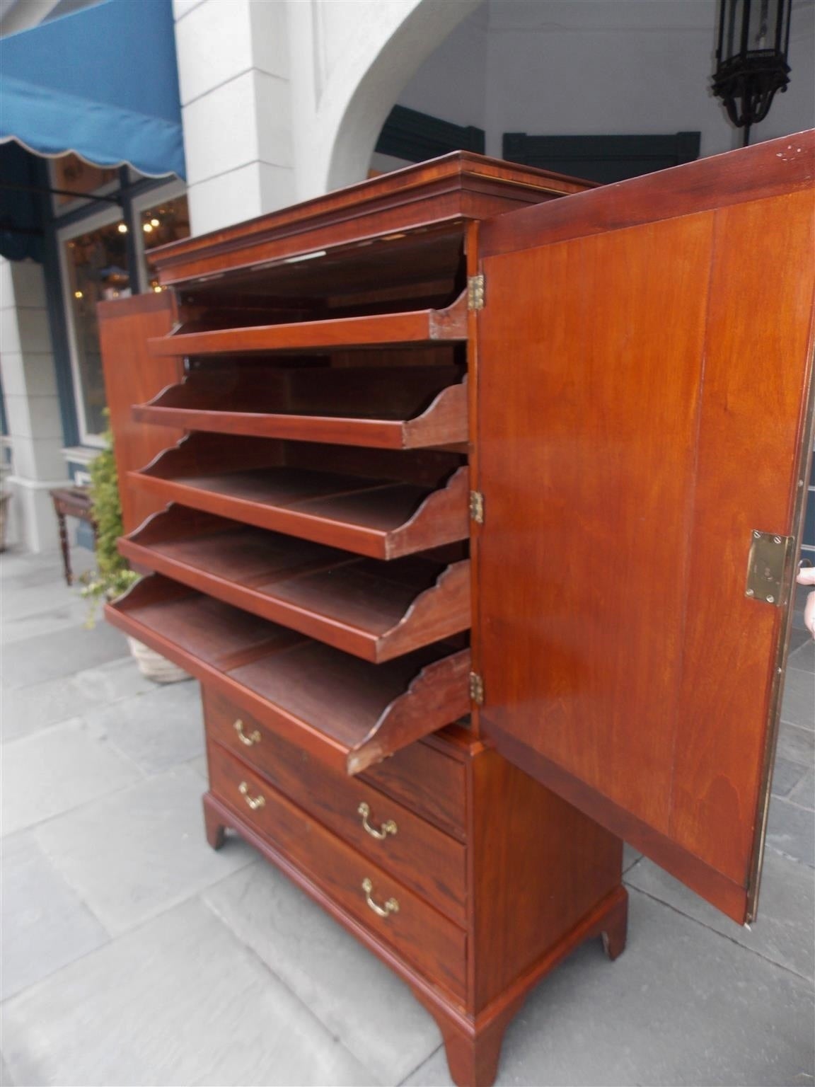 Late 18th Century American Chippendale Mahogany Inlaid Book Matched Linen Press, Circa 1785