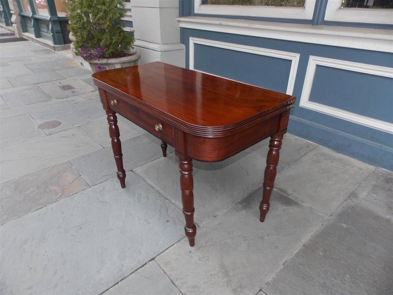 American Sheraton Mahogany Card Table, Circa 1820 In Excellent Condition For Sale In Charleston, SC