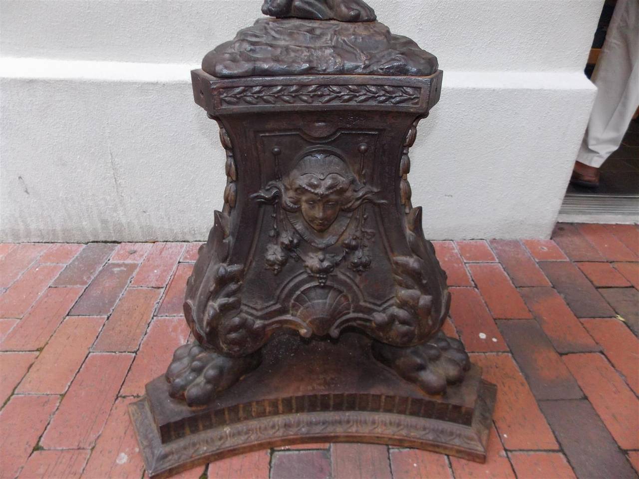 English Cast Iron Decorative Figural Pedestal, Circa 1830 1