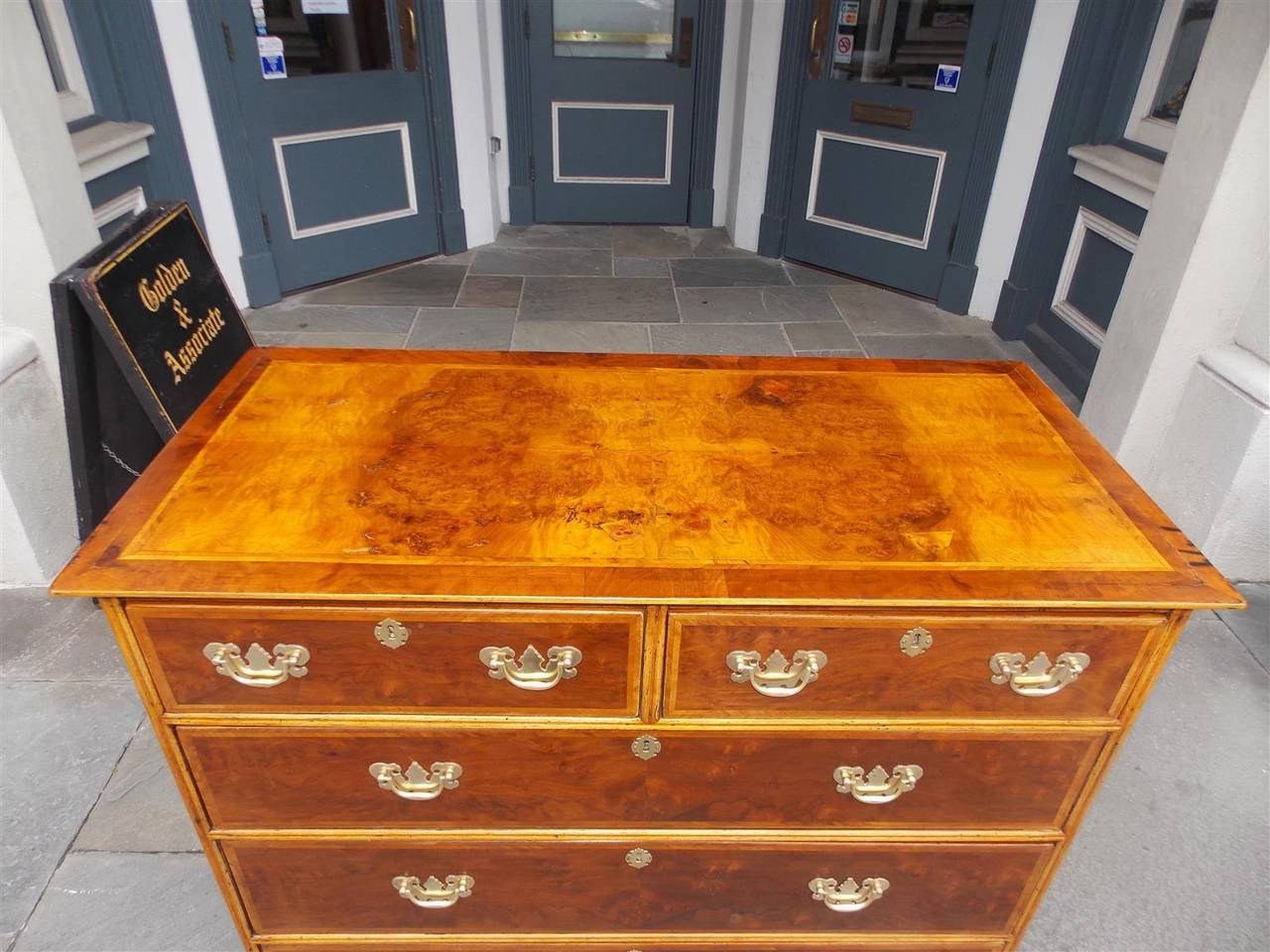 Hand-Carved American Chippendale Figured Burl Walnut Chest of Drawers, Boston , Circa 1780