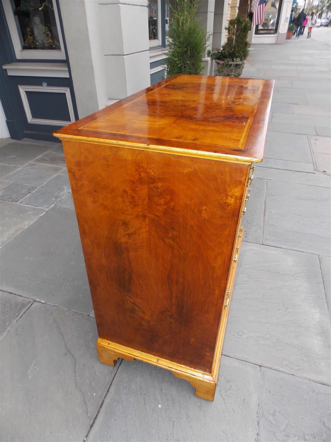 American Chippendale Figured Burl Walnut Chest of Drawers, Boston , Circa 1780 In Excellent Condition In Hollywood, SC