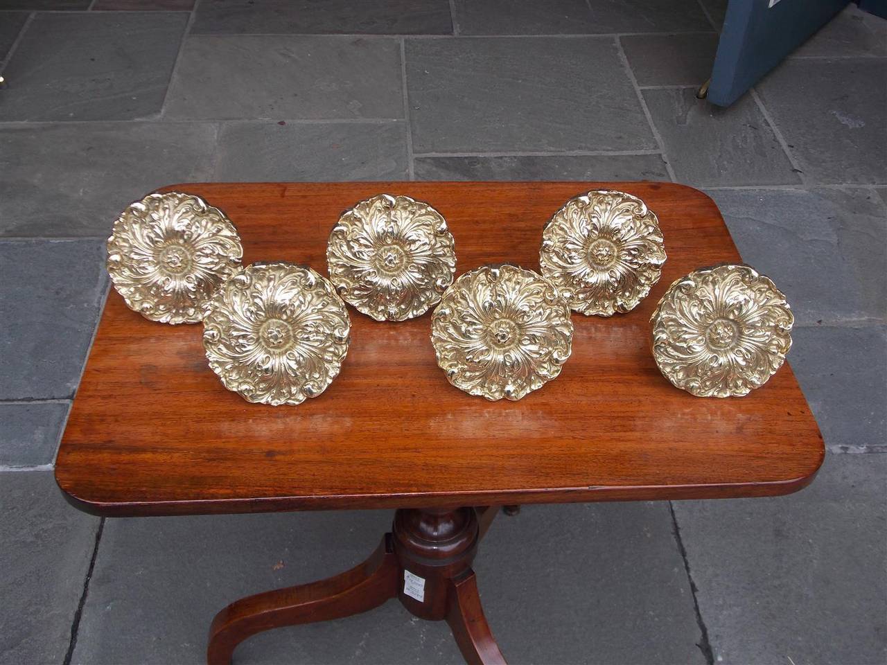 Art Deco Set of Four American Cast Brass Floral Tie Backs, Harvin, Baltimore, Circa 1890 For Sale