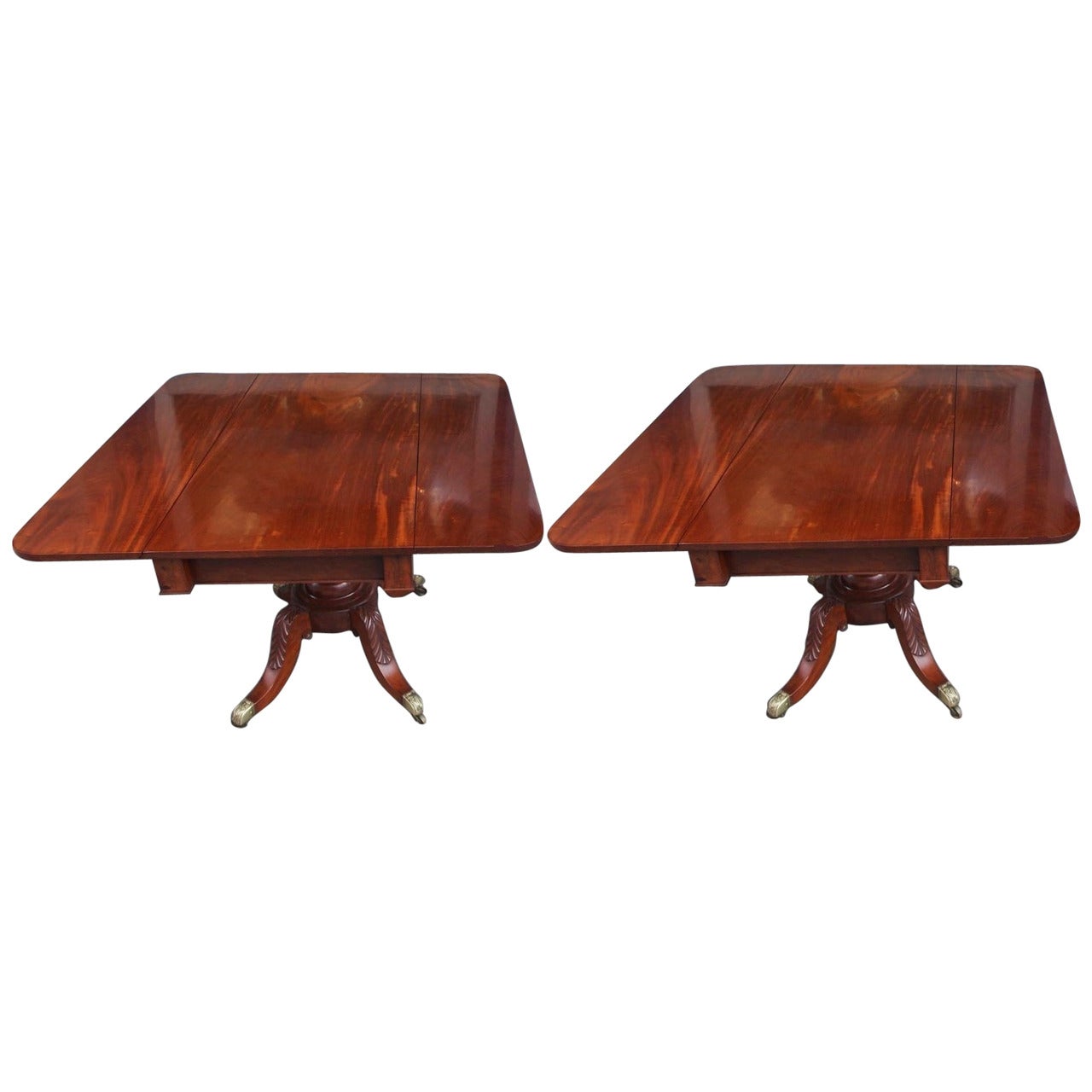 Pair of American Mahogany Pedestal Card Tables. Philadelphia, Circa 1820 For Sale