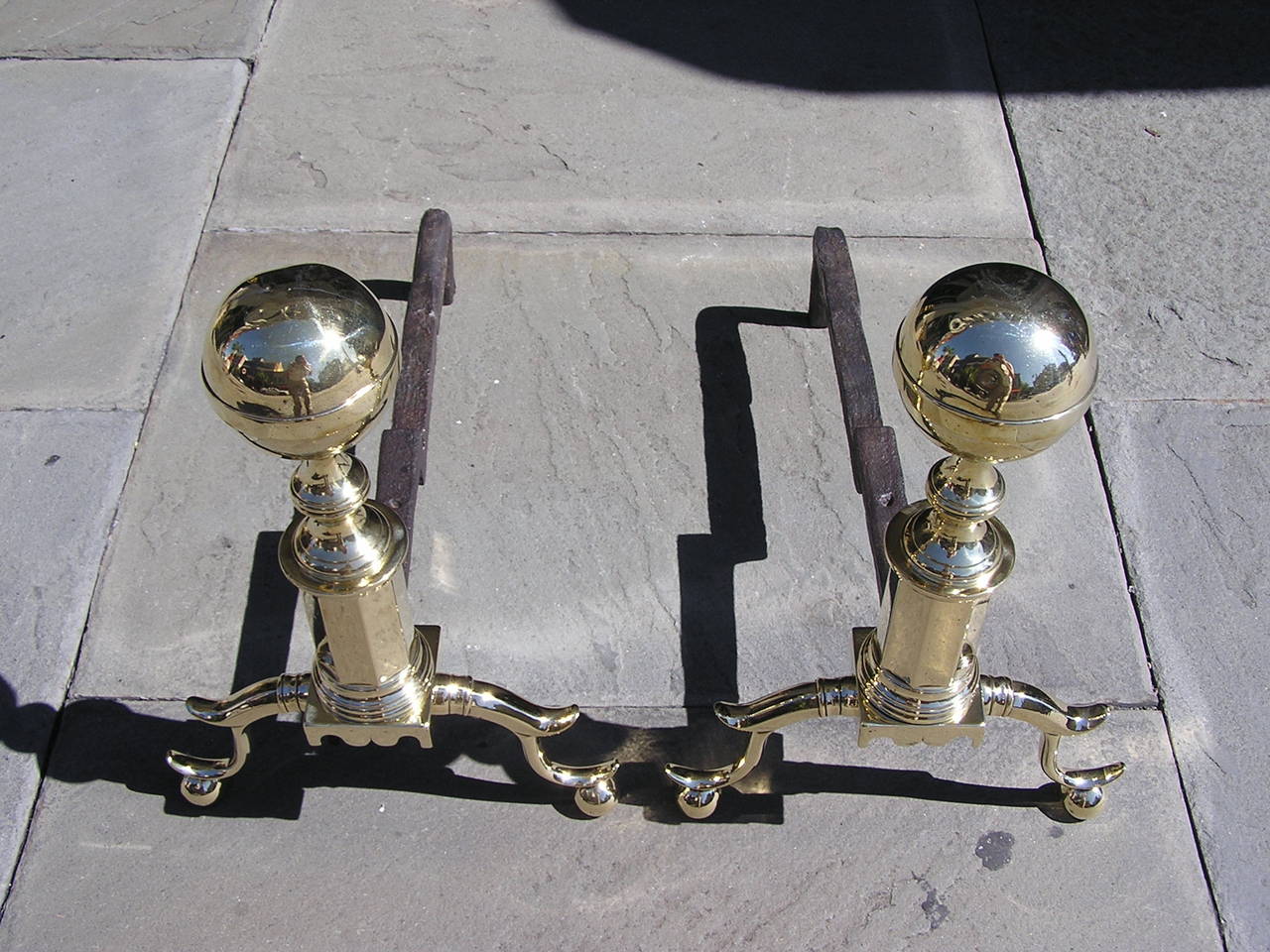 Pair of American Brass Ball Top Andirons. Boston, Circa 1800 For Sale 2