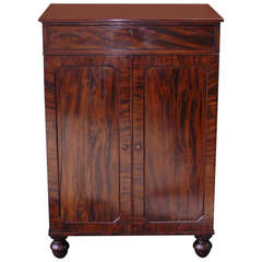 English Mahogany Linen Press. Circa 1820 5